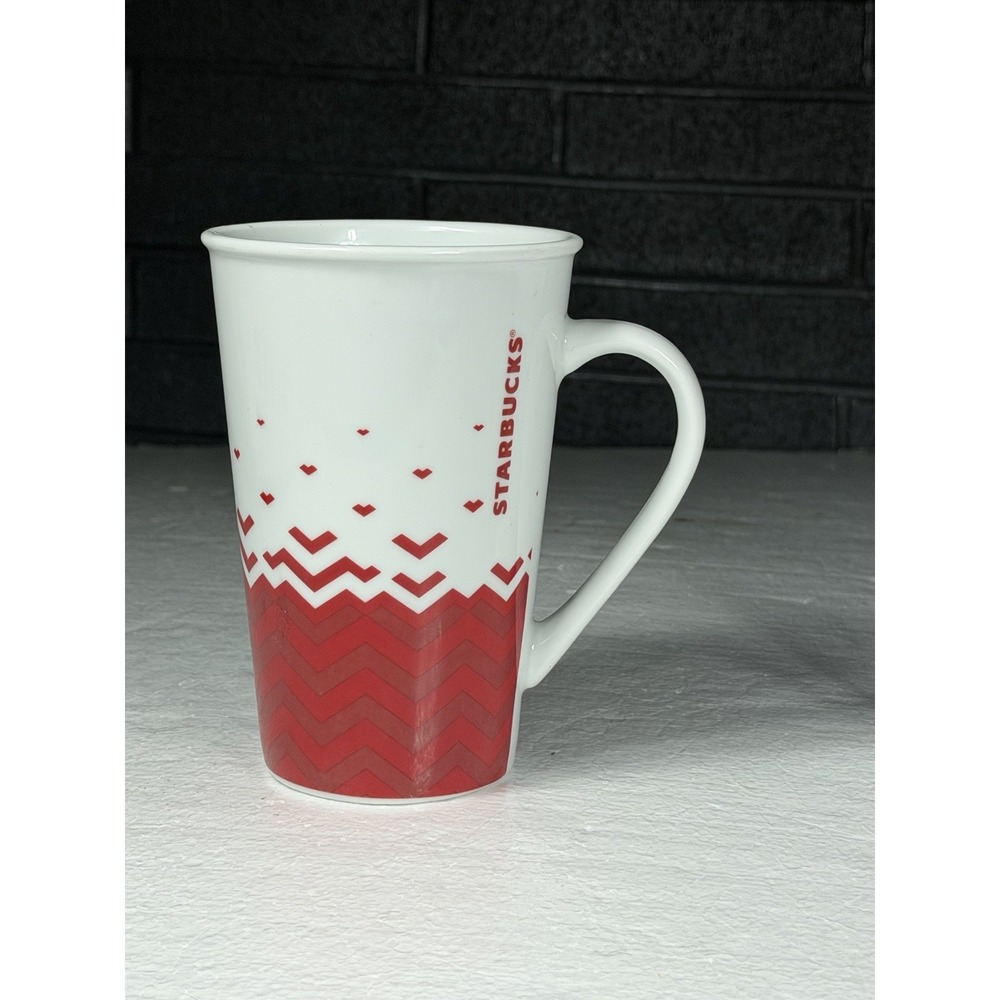 Starbucks 22 oz. Red White Valentine Hearts Chevron Ceramic Mug With Handle